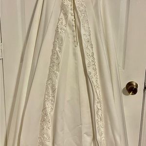 Mori Lee off white size 10 strapless wedding dress with shawl